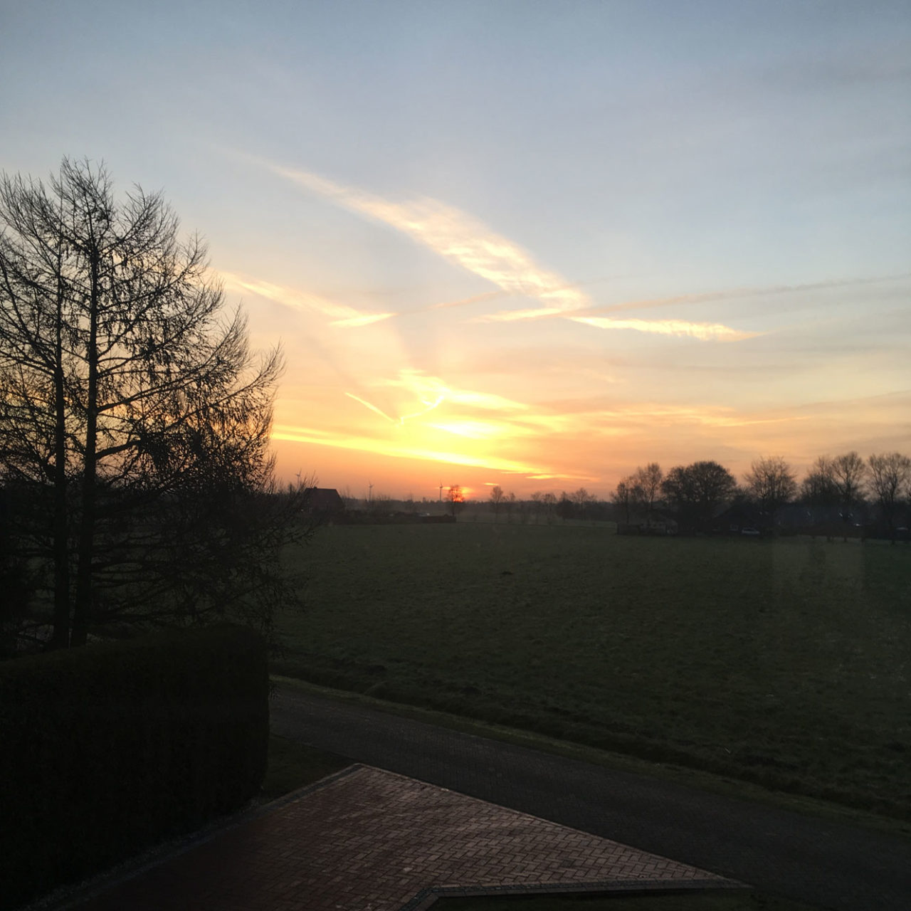 Mamatalk - Ausblick beim Stillen - Sonnenaufgang Ostfriesland